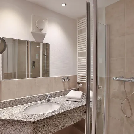 Hotel Quellenhof 3*