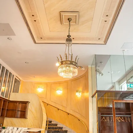 Hotel Quellenhof 3*